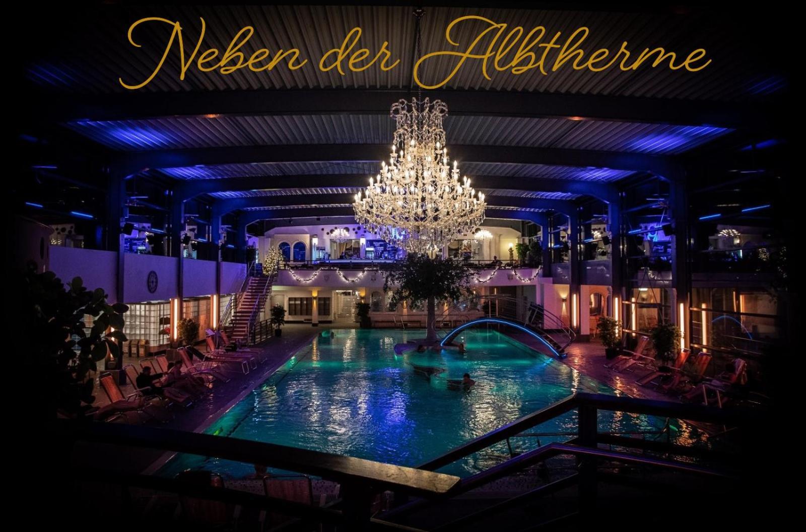 Erholungs- Apartment Am Kurpark & Therme Bad Urach Kültér fotó